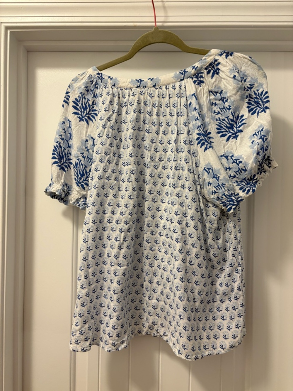 Jane + Delancey Blue Floral Peasant Boho Top with Tie Neck Puff Sleeves Size XL - Picture 3 of 3